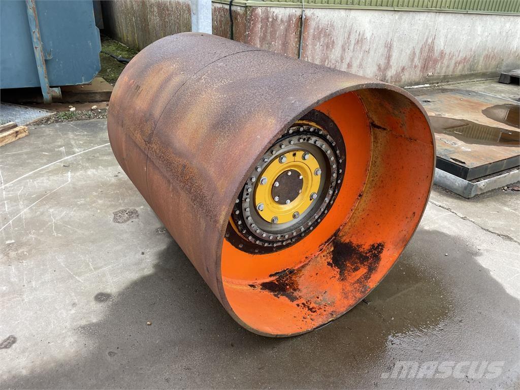  Trommel ex. Dynapac CC232 Двойни барабанни ролки
