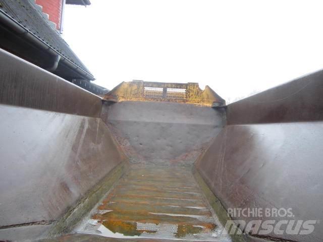Volvo 861 dumper til ophug Странични самосвали