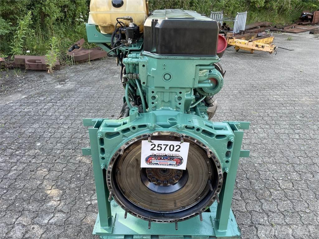Volvo D12 motor, komplet Двигатели
