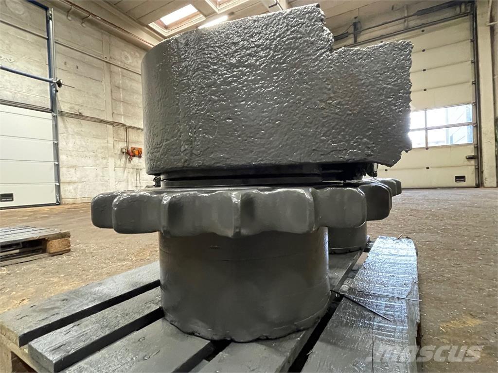 Volvo EC210LC Køregear Предаване