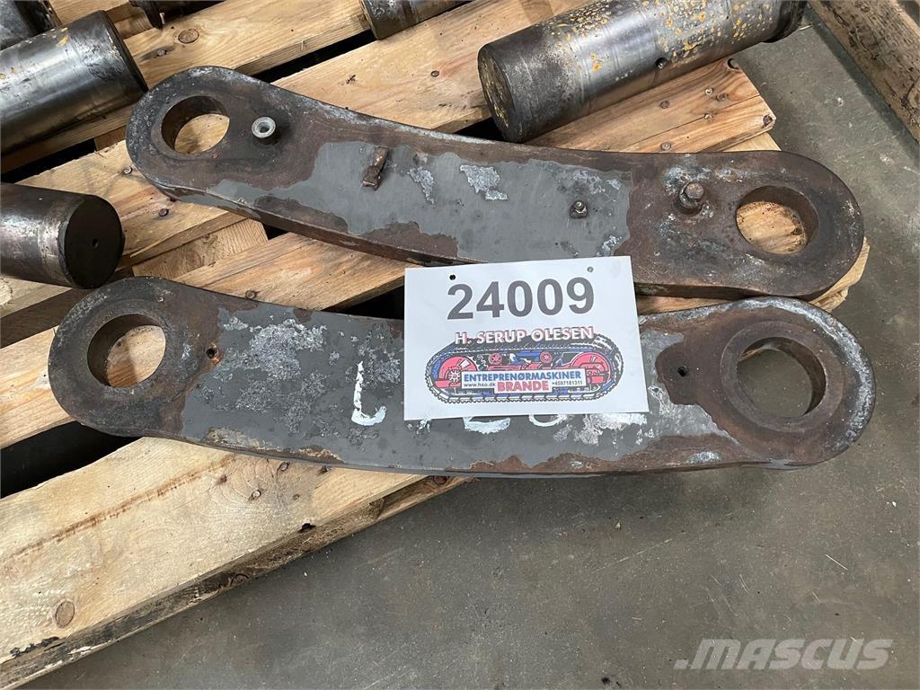 Volvo L120E Link Arm Други компоненти