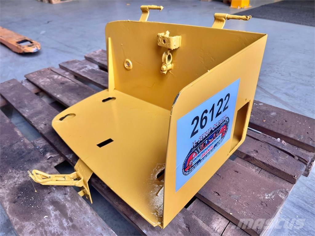 Volvo L120F batterikasse Други компоненти