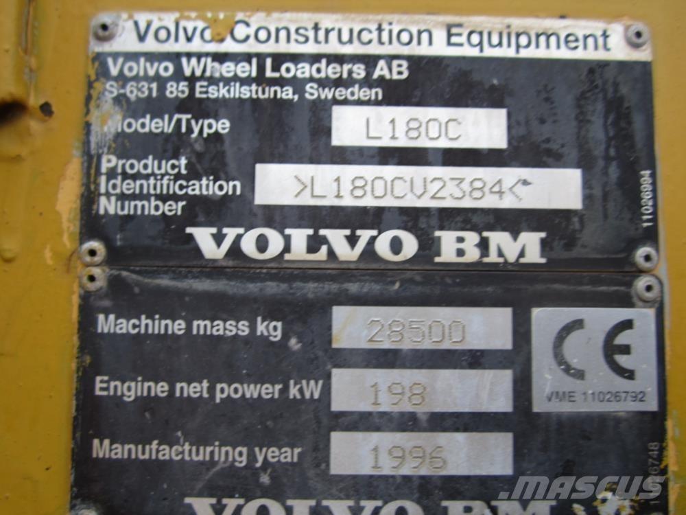 Volvo L180C til ophug Колесни товарачи