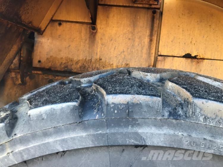 Volvo L180E til ophug Колесни товарачи