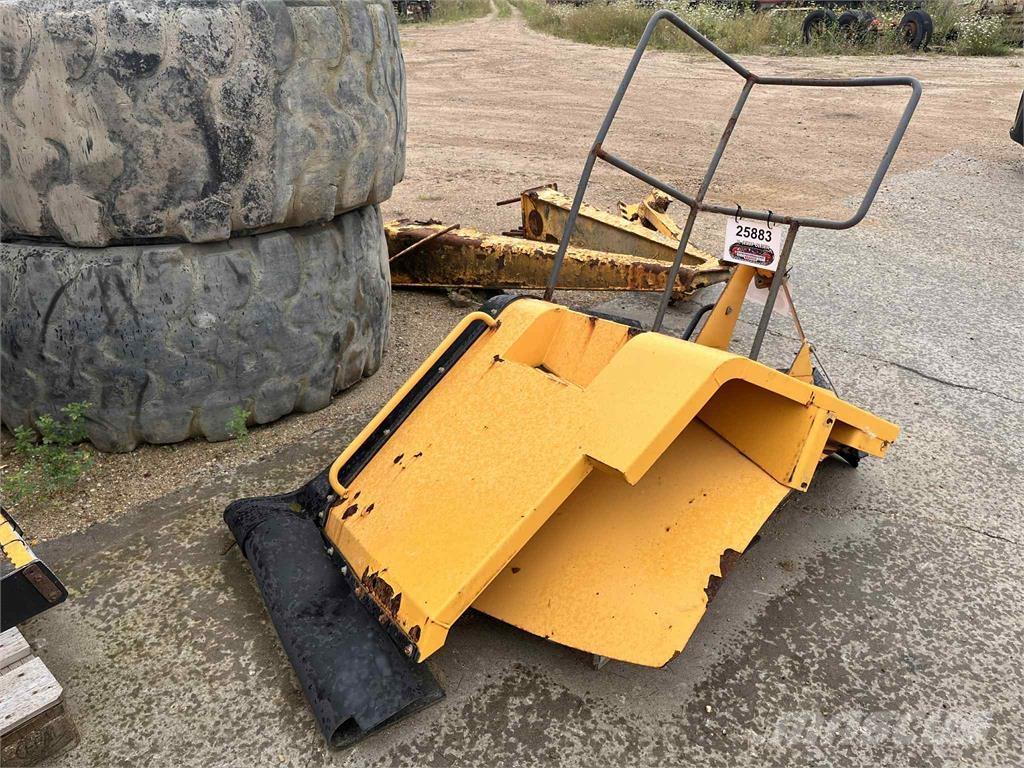 Volvo L220E højre bagskærm Други компоненти
