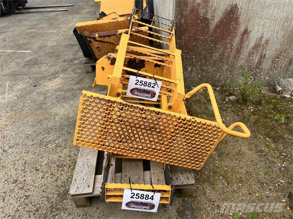 Volvo L220E trappe Други компоненти
