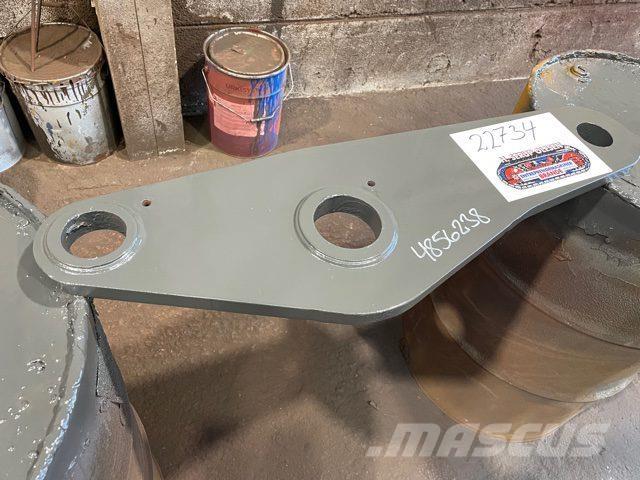 Volvo L90B Link Arm Други компоненти