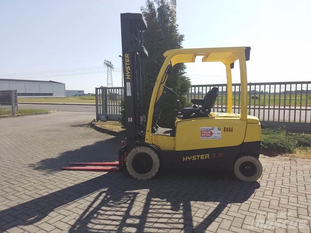 Hyster J2.5XN Електрически вилични кари-повдигачи