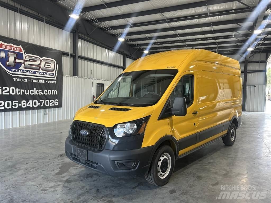 Ford Transit 250 Пикапи