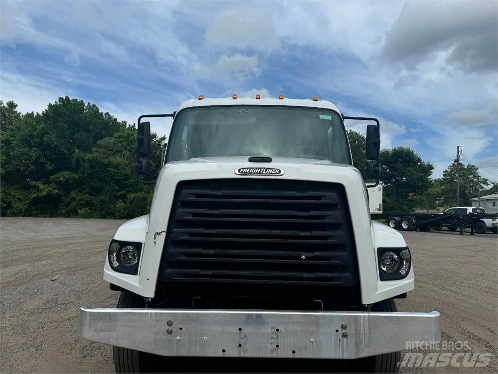 Freightliner 108SD Общински/универсални превозни средства
