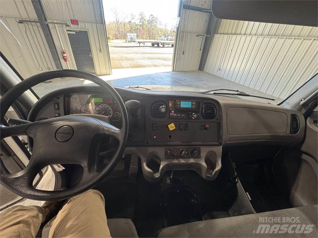 Freightliner M2 Каросерии