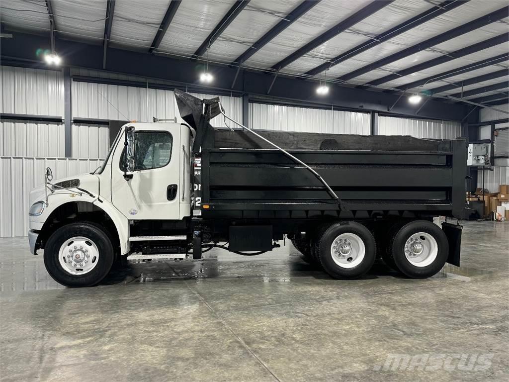 Freightliner M2 106 Самосвал