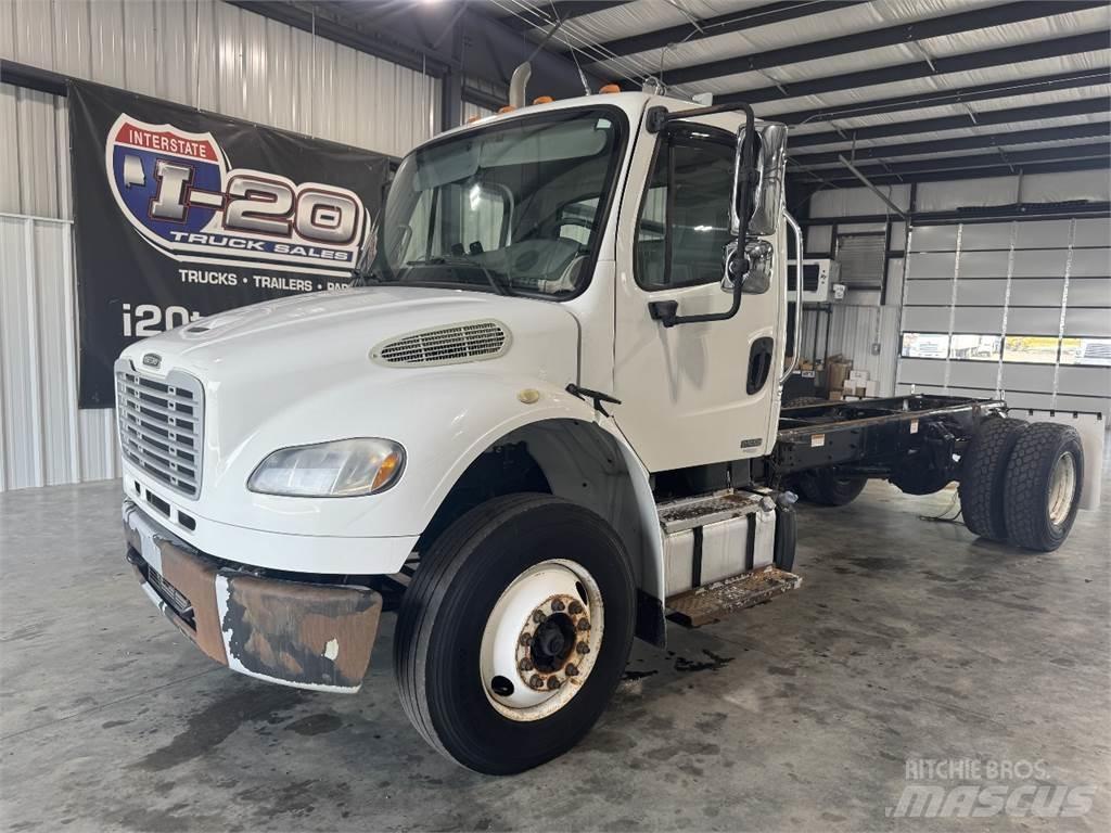 Freightliner M2 106 Шаси кабини