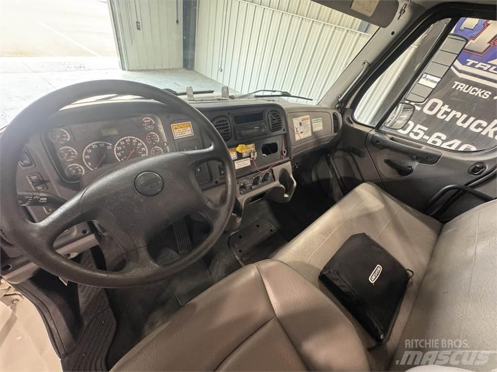 Freightliner M2 106 Шаси кабини