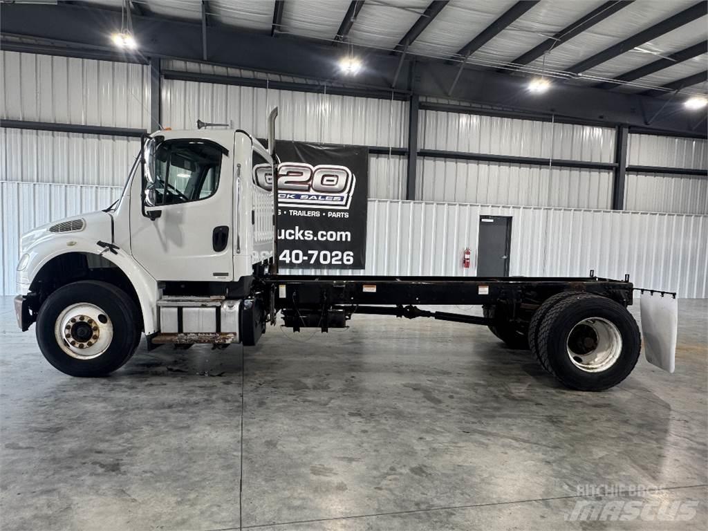 Freightliner M2 106 Шаси кабини
