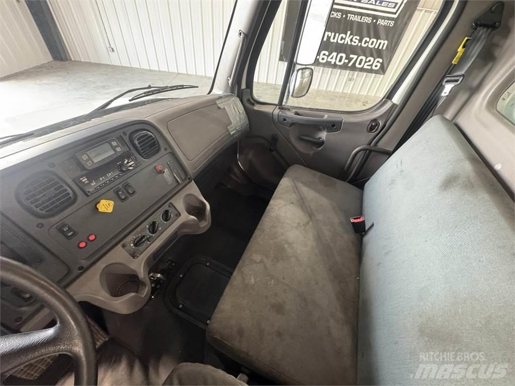 Freightliner M2106 Каросерии