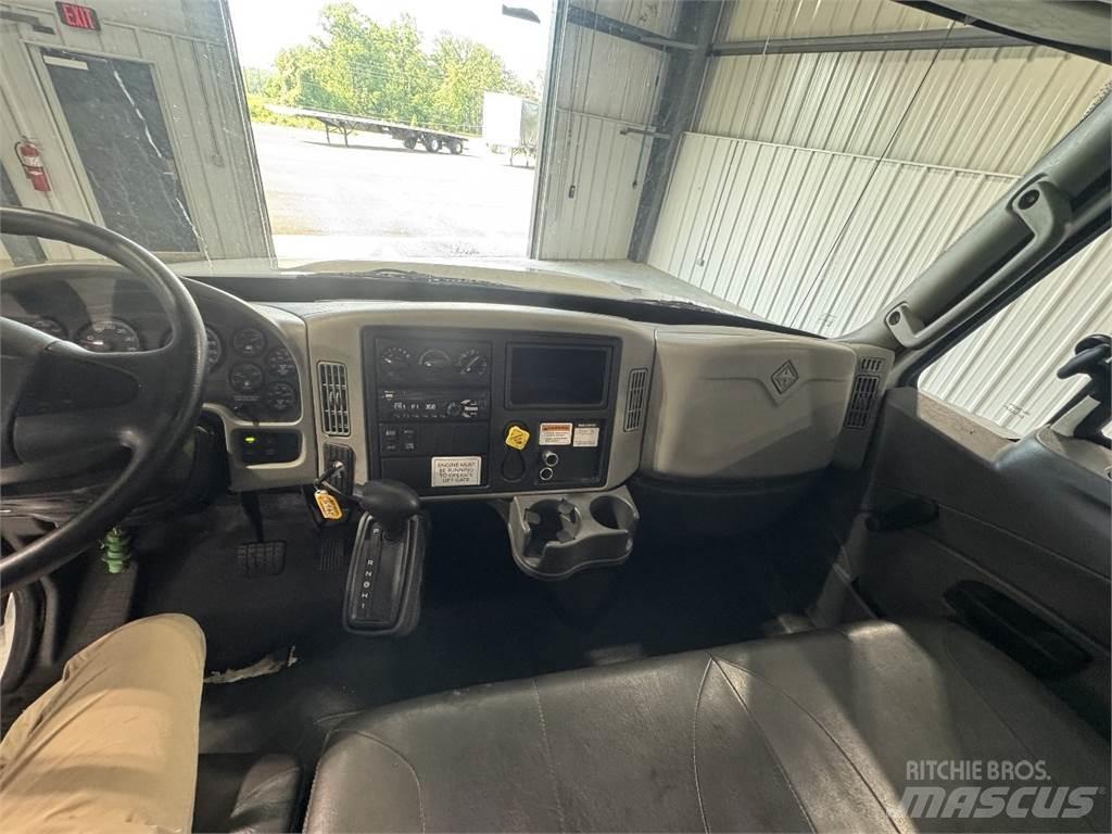 International 4300 Каросерии