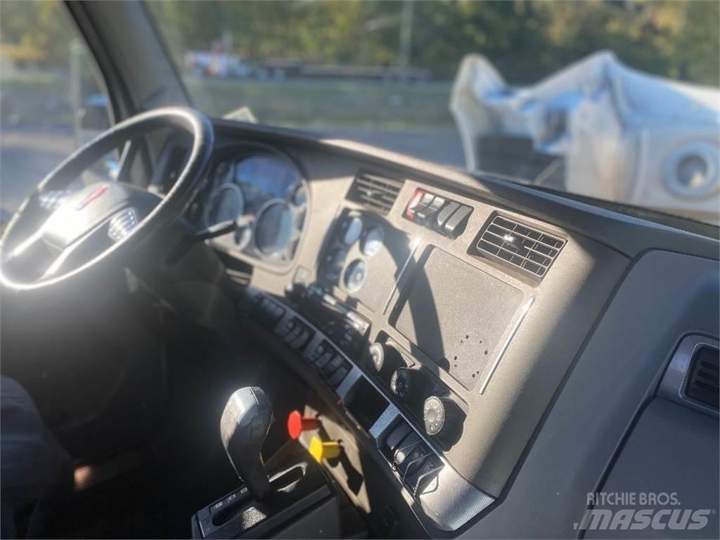 Kenworth T680 Влекачи