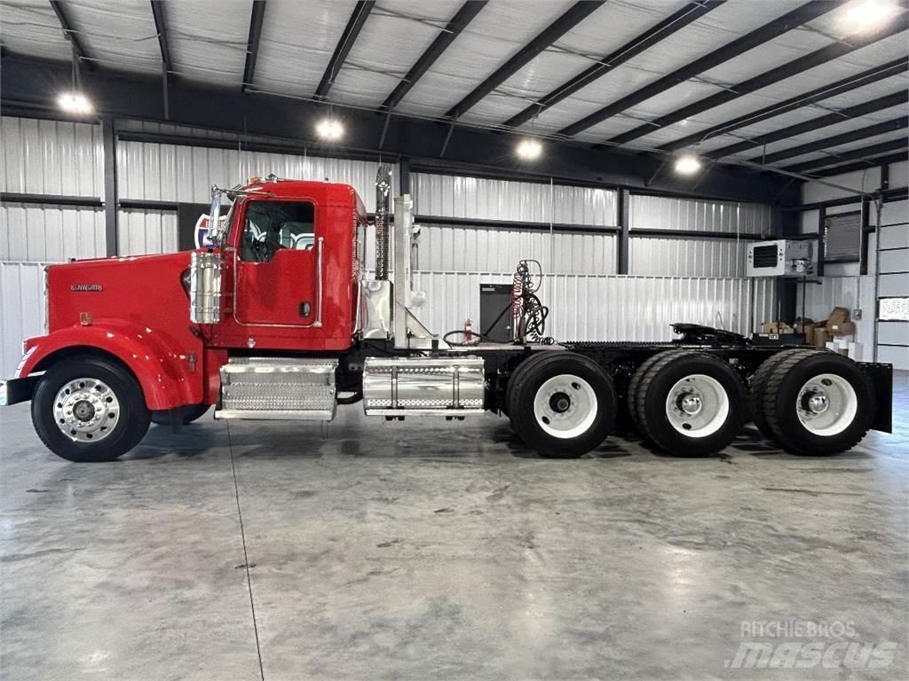 Kenworth W900L Влекачи