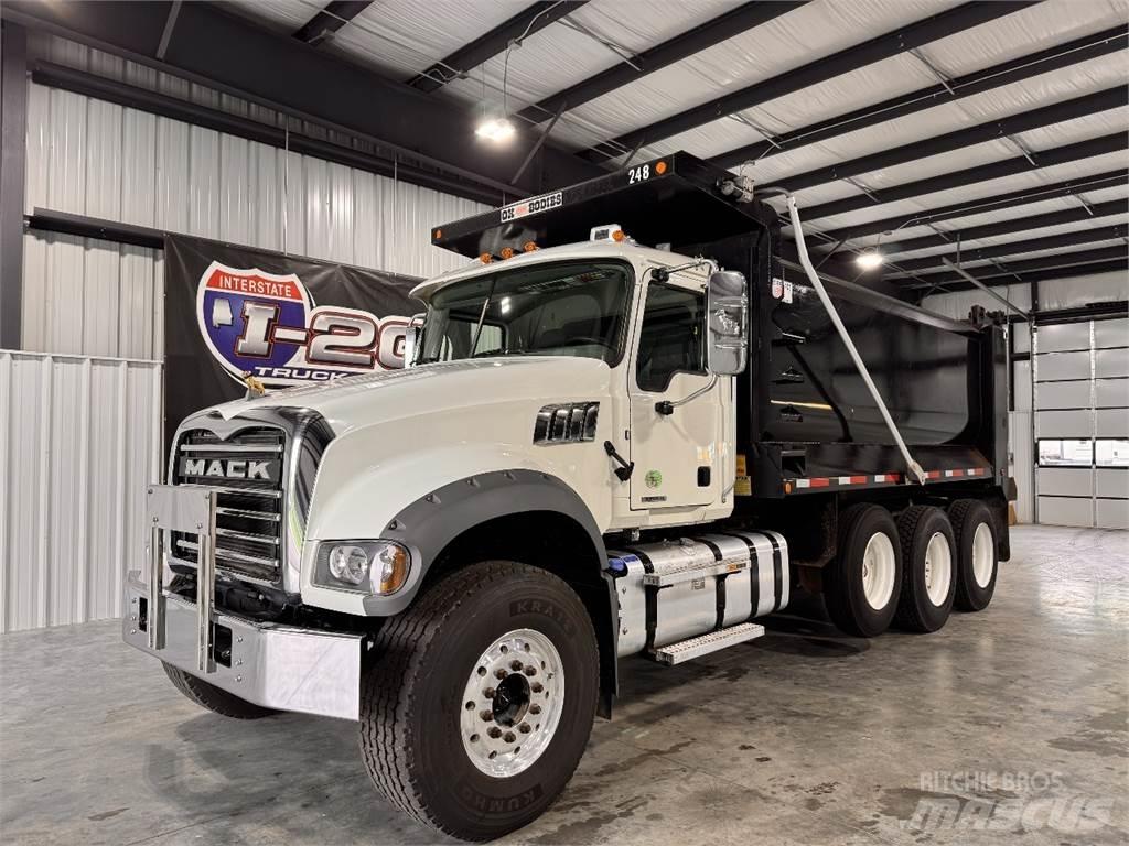 Mack GR64F Gold Dog Самосвал
