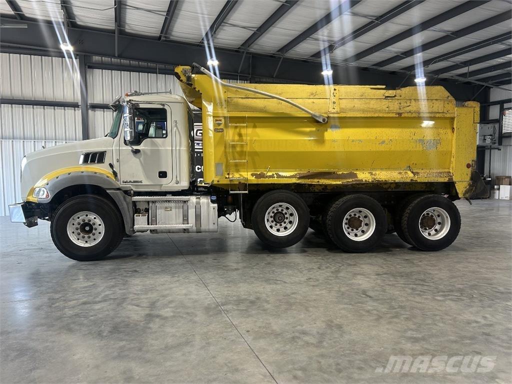 Mack Granite Самосвал
