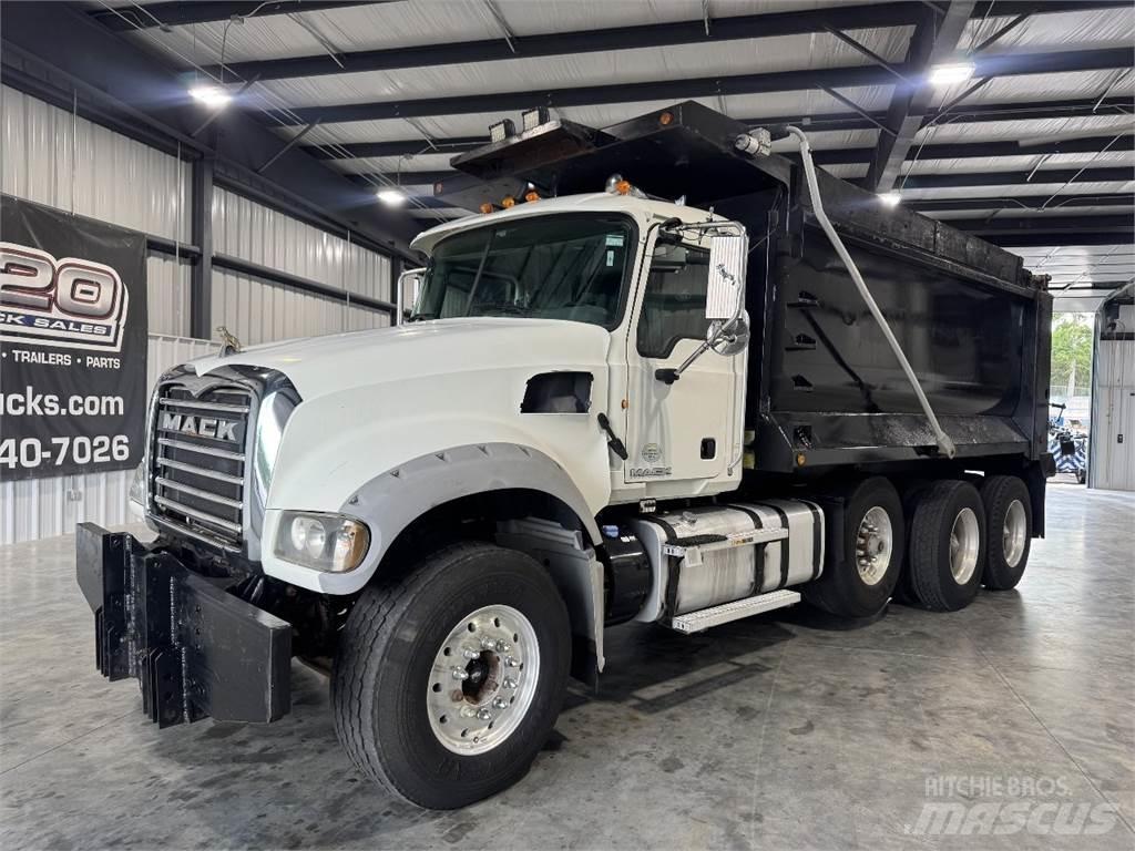 Mack GU713 Самосвал