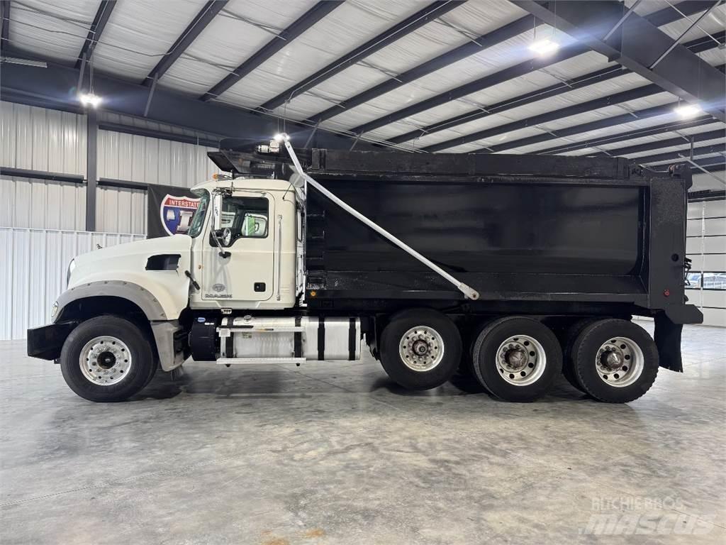 Mack GU713 Самосвал