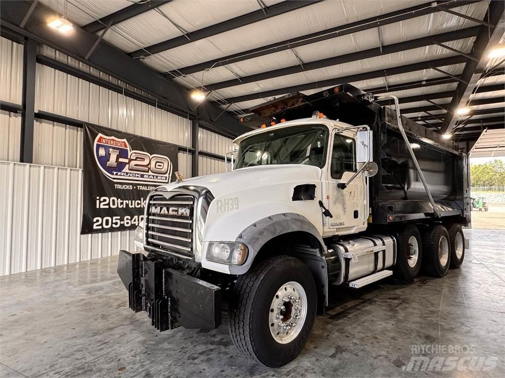 Mack GU713 Самосвал