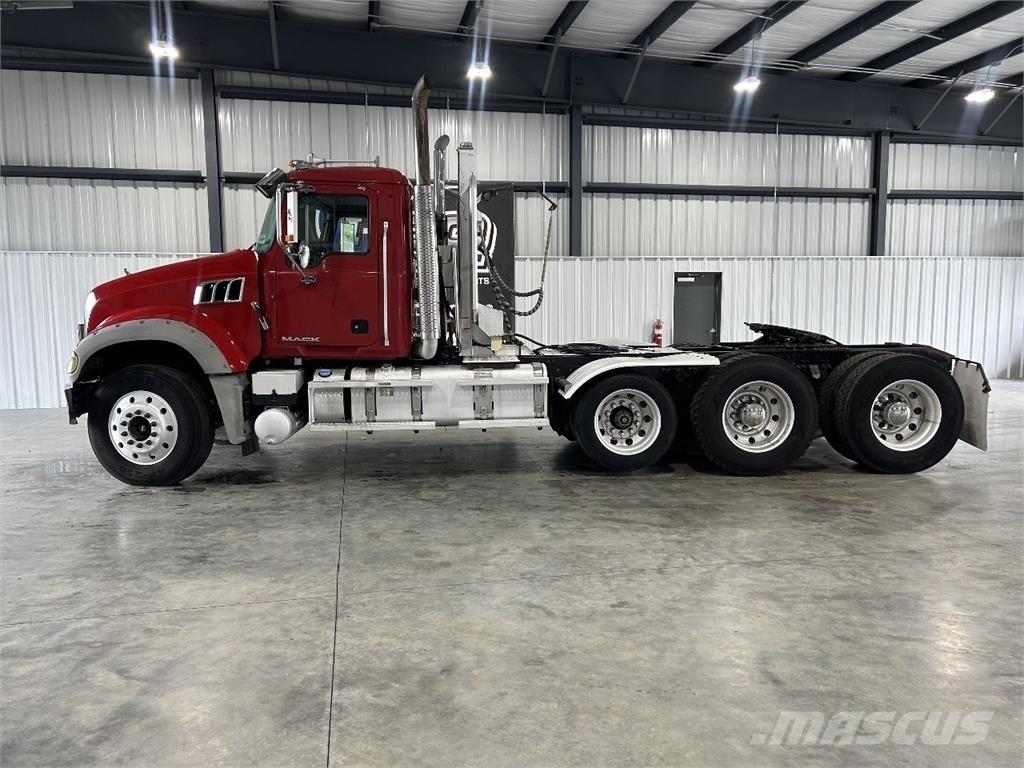 Mack GU713 Влекачи