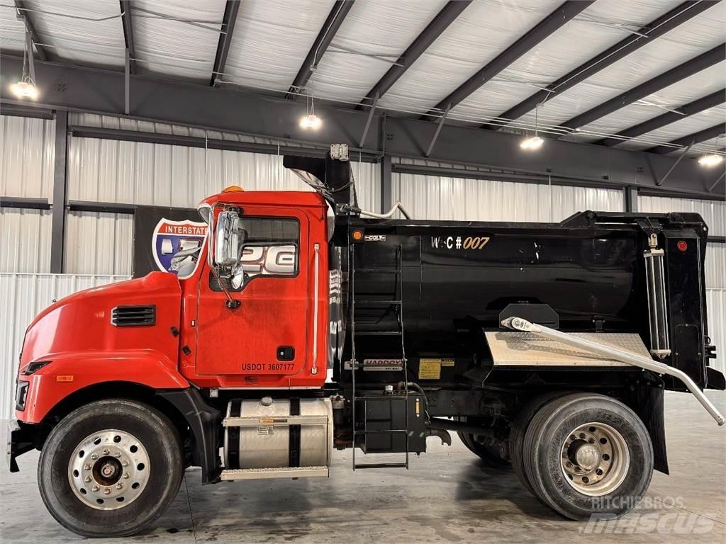 Mack MD6 Самосвал