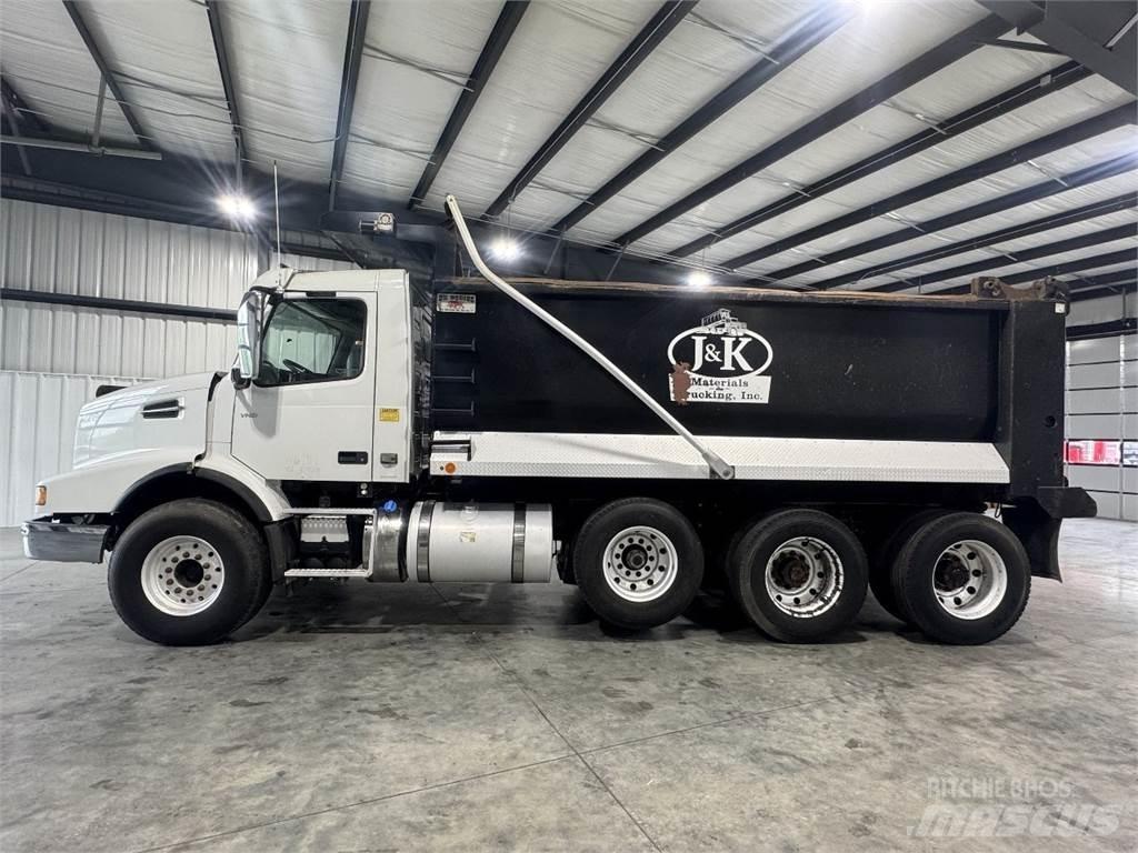 Volvo VHD Самосвал