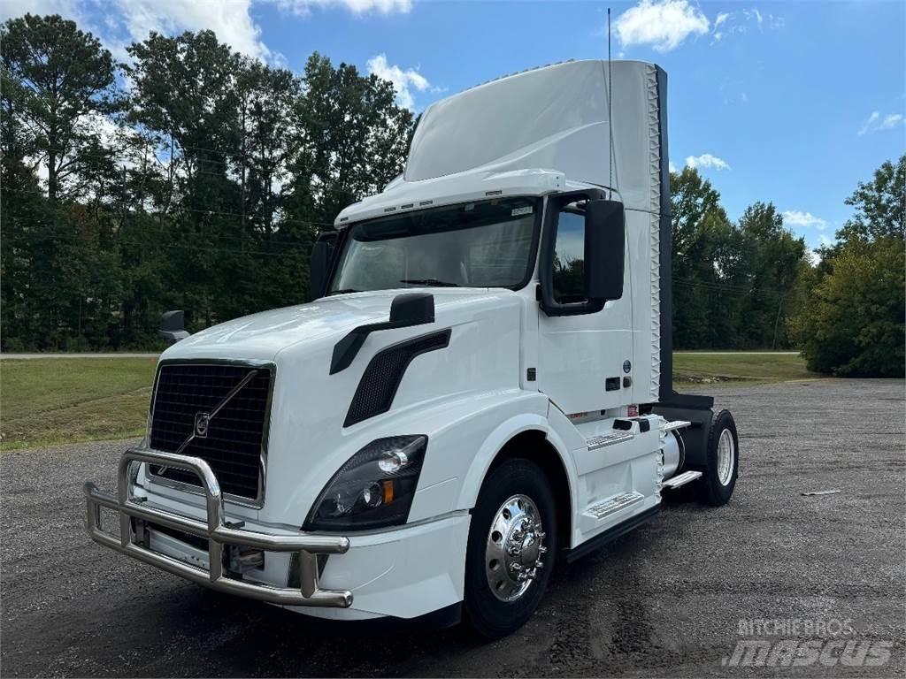 Volvo VNL42T300 Влекачи
