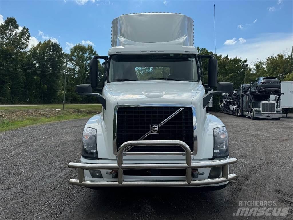Volvo VNL42T300 Влекачи