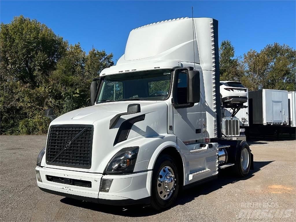 Volvo VNL42T300 Влекачи