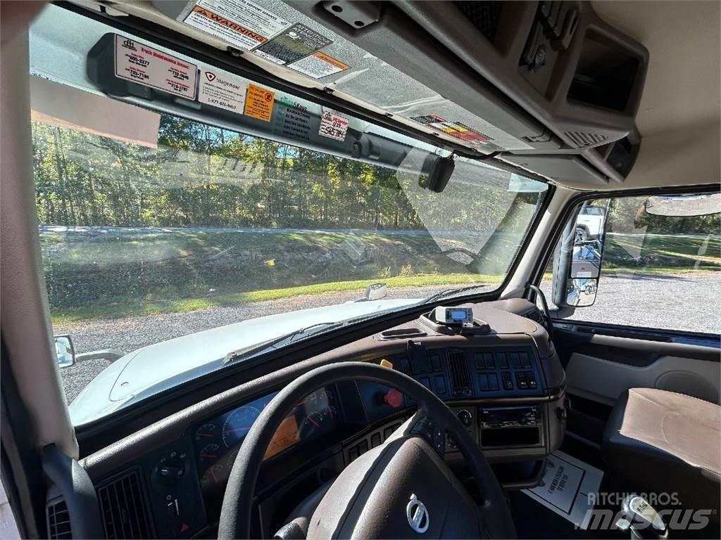 Volvo VNL42T300 Влекачи