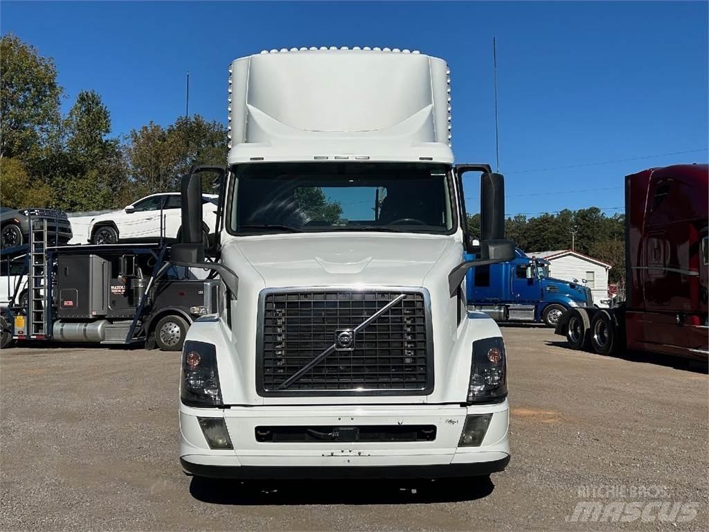 Volvo VNL42T300 Влекачи
