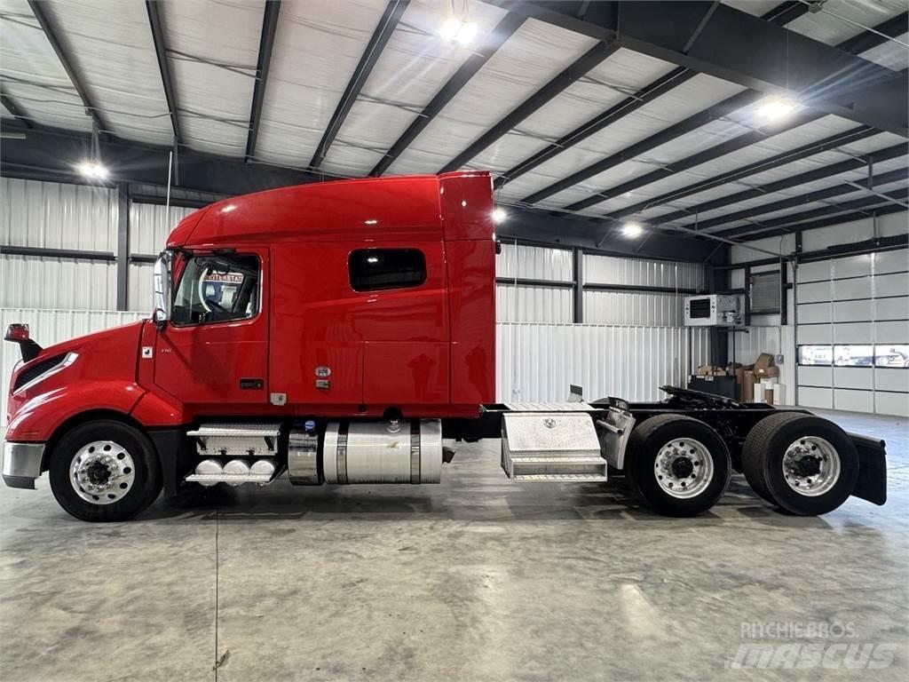 Volvo VNL64T740 Влекачи
