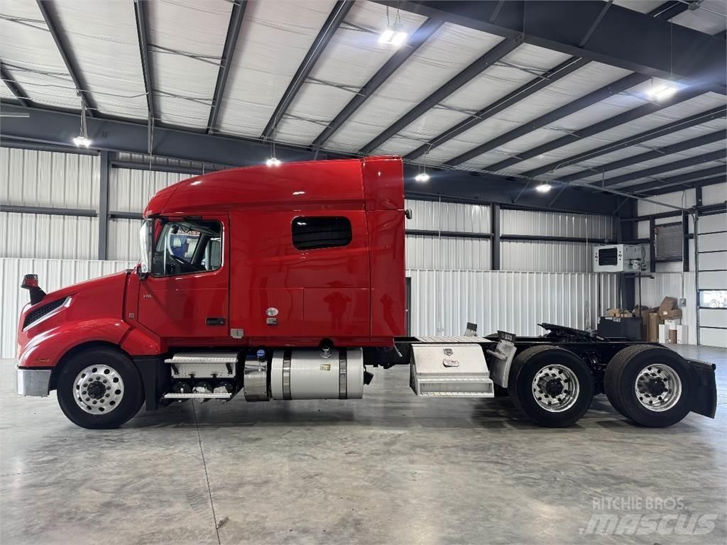 Volvo VNL64T740 Влекачи