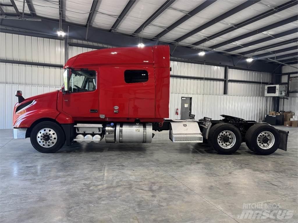 Volvo VNL64T740 Влекачи