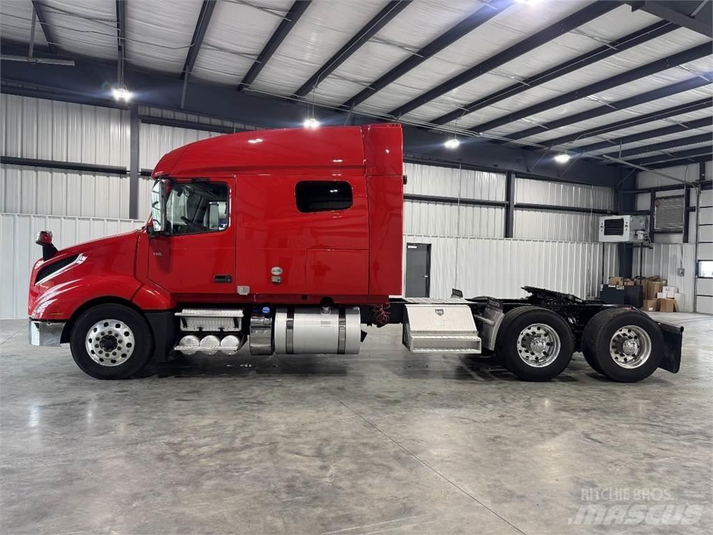 Volvo VNL64T740 Влекачи
