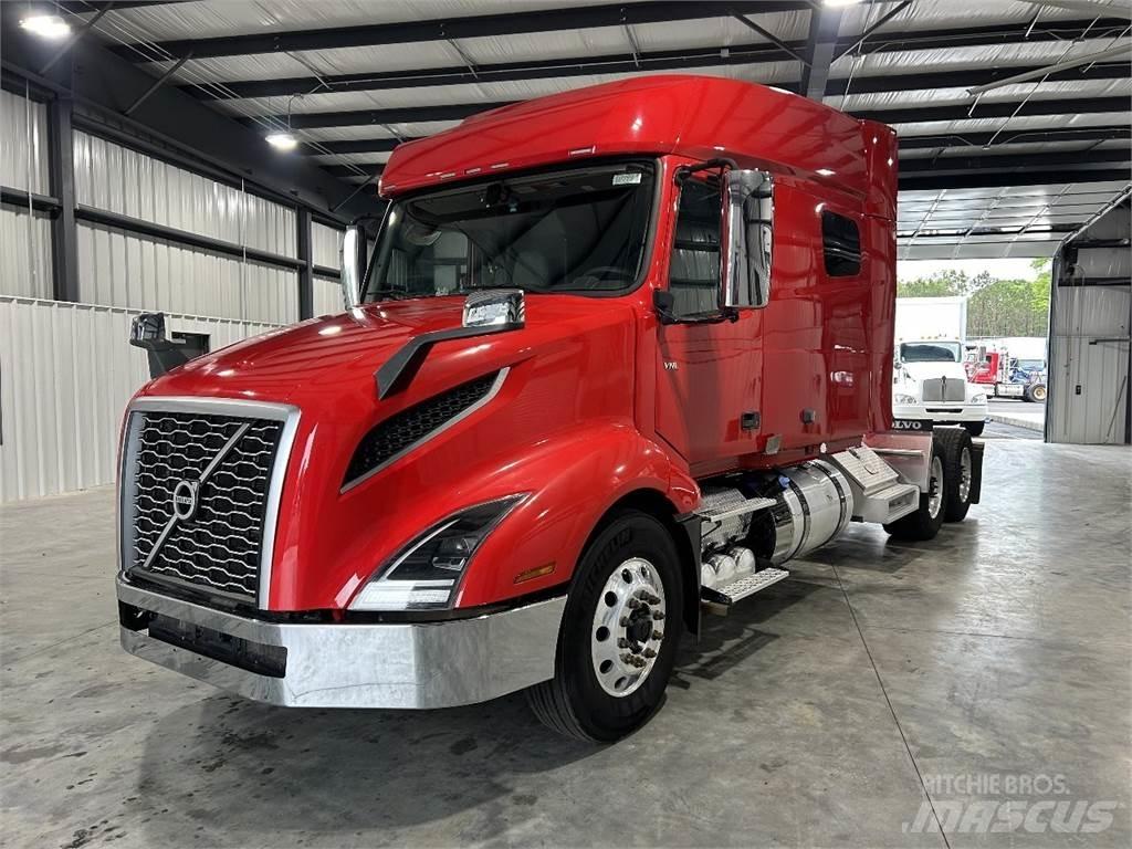 Volvo VNL64T740 Влекачи