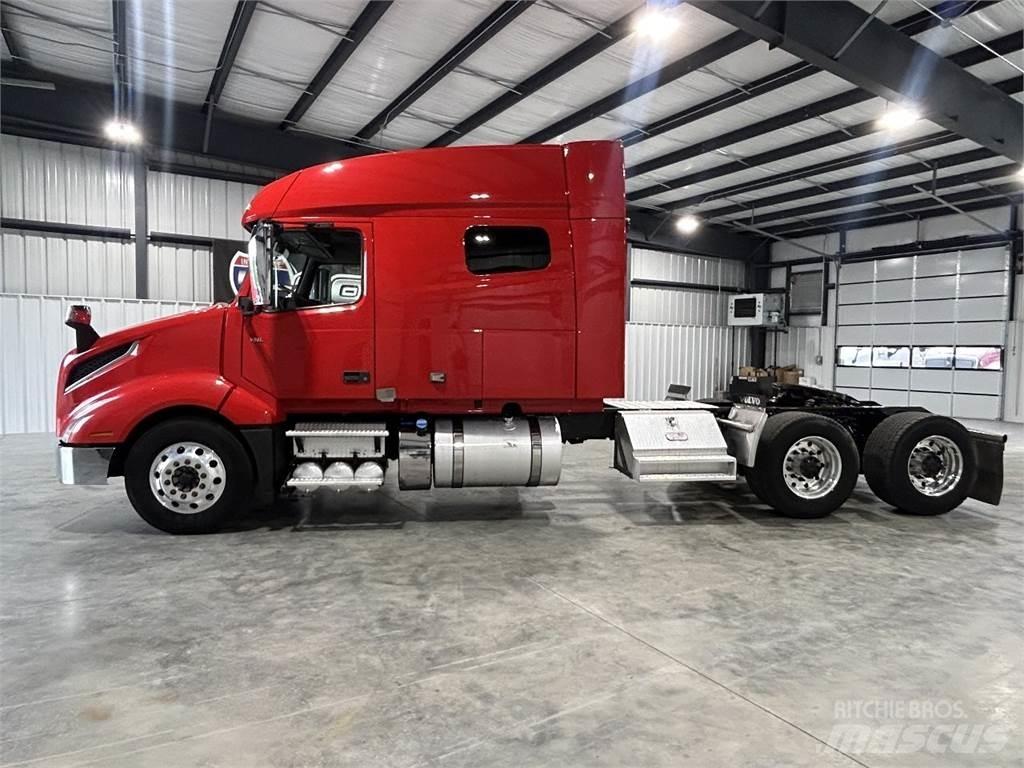 Volvo VNL64T740 Влекачи