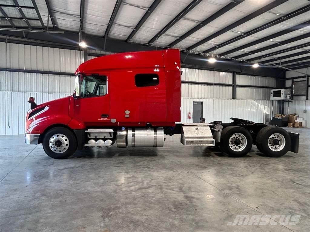 Volvo VNL740 Влекачи