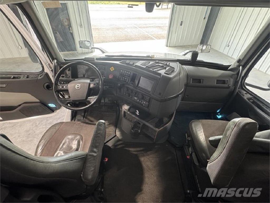 Volvo VNL860 Влекачи