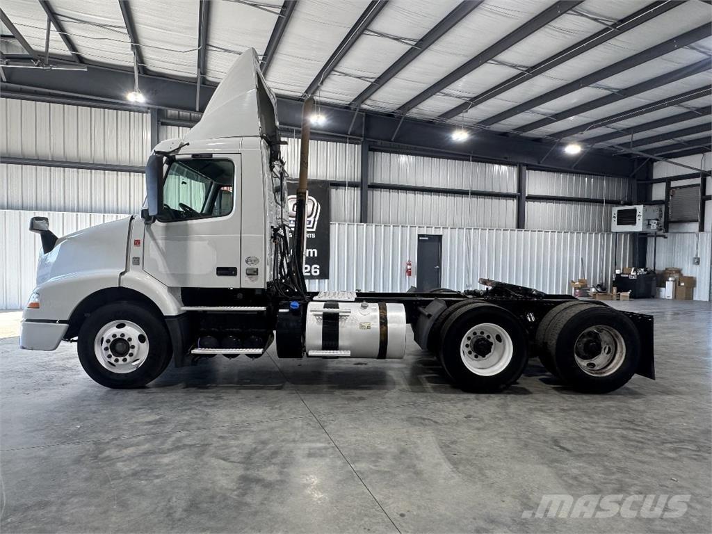 Volvo VNM Влекачи