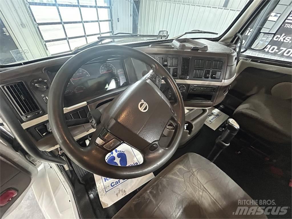 Volvo VNM64T200 Влекачи