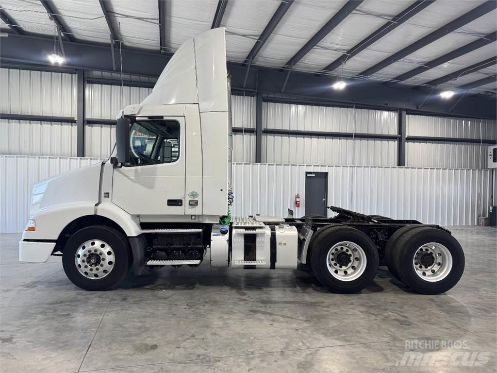 Volvo VNM64T200 Влекачи