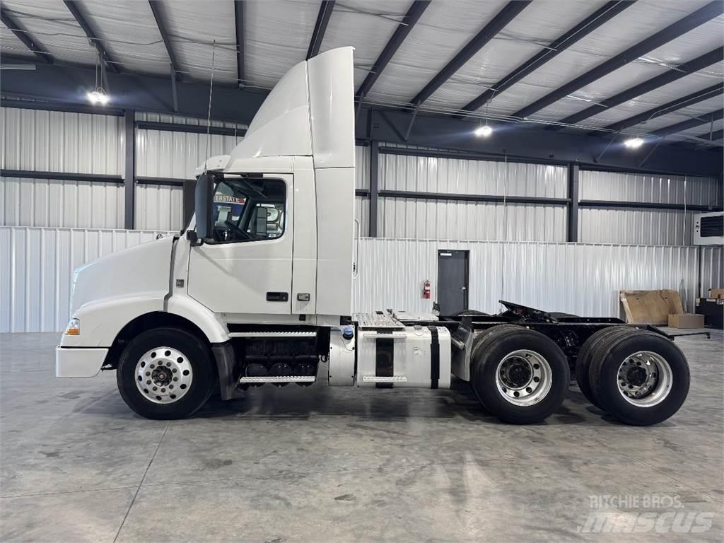 Volvo VNM64T200 Влекачи