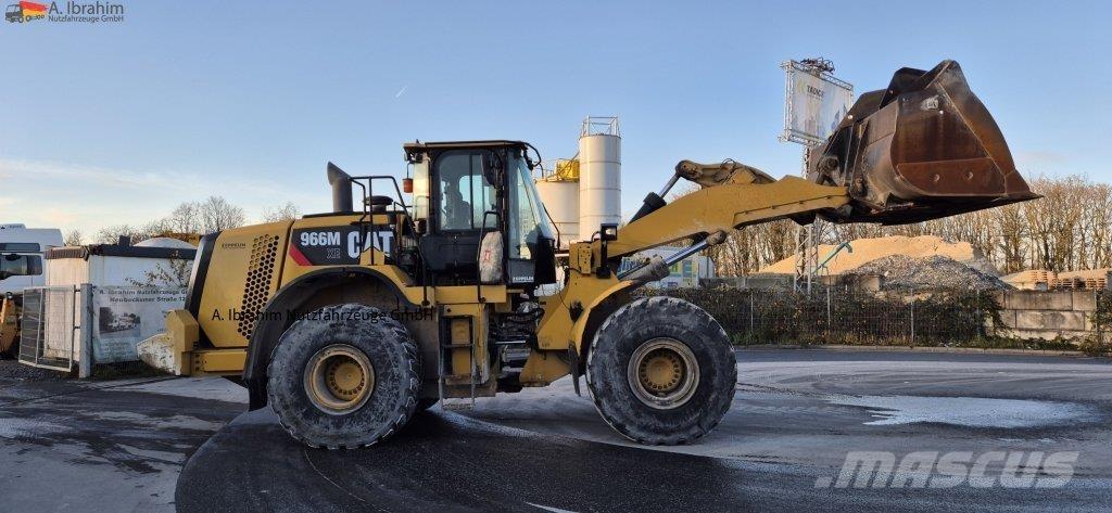 CAT 966 MXE Колесни товарачи