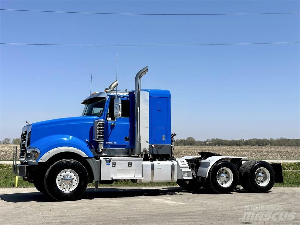 Mack Titan TD713 Влекачи